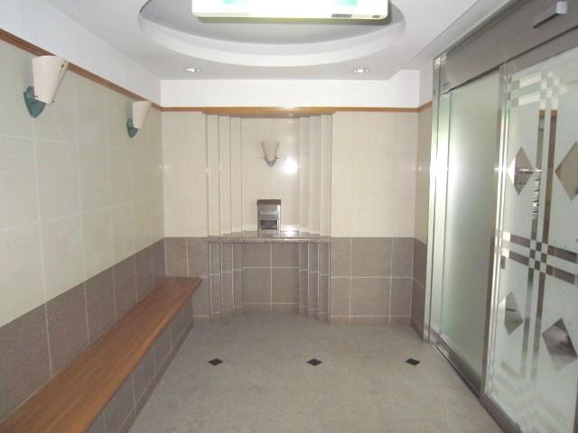 Entrance. It is Hall