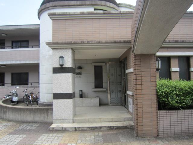 Entrance. Entrance is