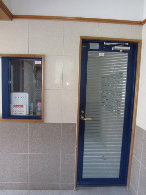 Other common areas. Is a management person room