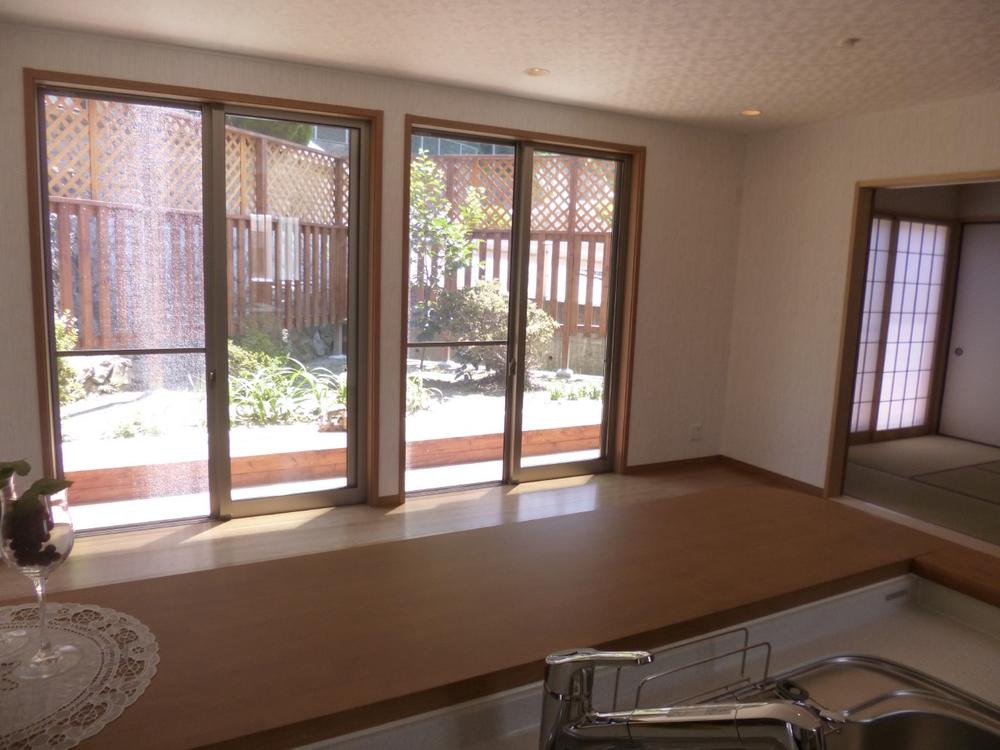 Living. (July 2013) Shooting