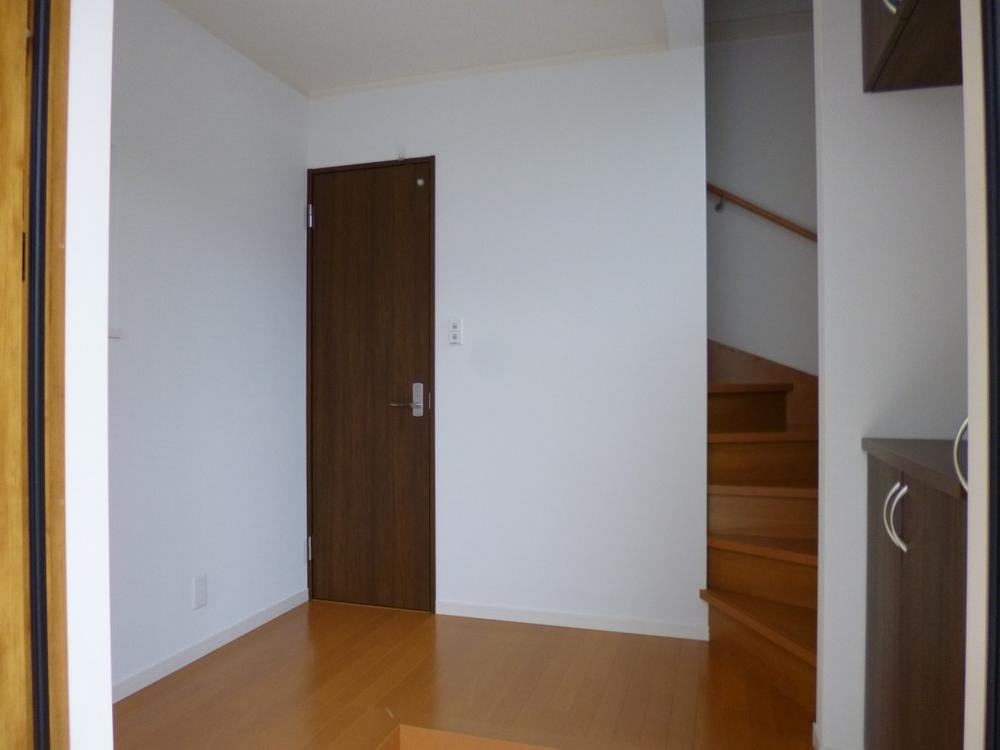 Entrance. (November 2013) Shooting