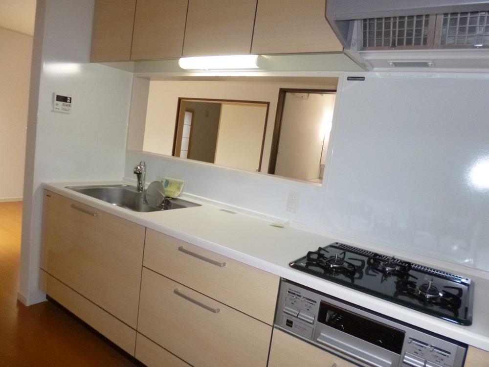 Kitchen. (November 2013) Shooting