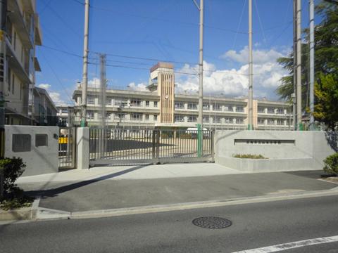 Primary school. 1243m until Yamamoto elementary school