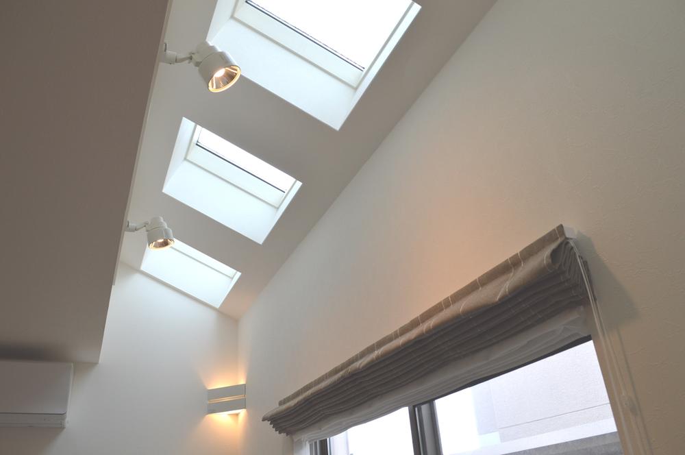 Other. Bright top light