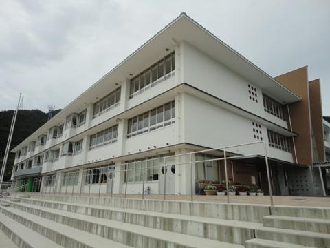 Primary school. Kasugano to elementary school 532m