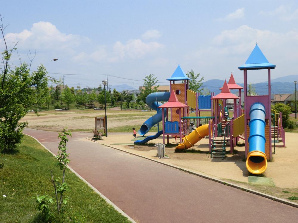 park. Until Kasugano Central Park 200m