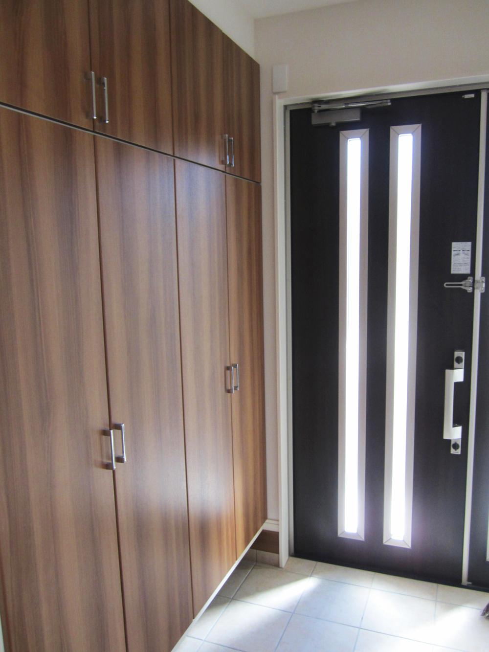 Entrance. Indoor (10 May 2013) Shooting