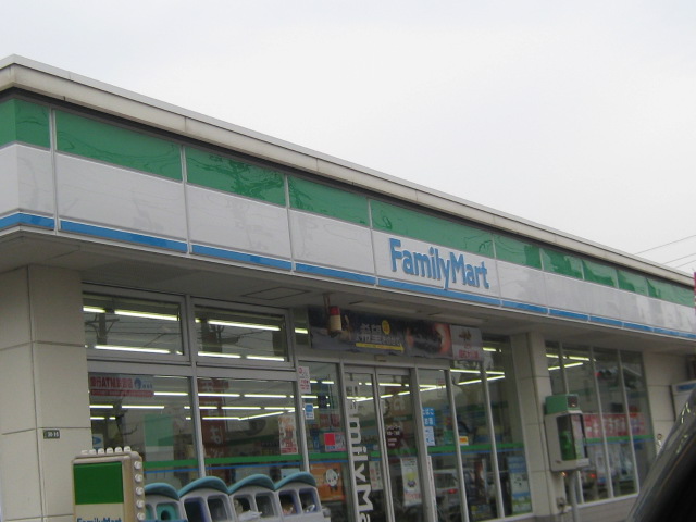 Convenience store. FamilyMart Gion chome store up (convenience store) 807m