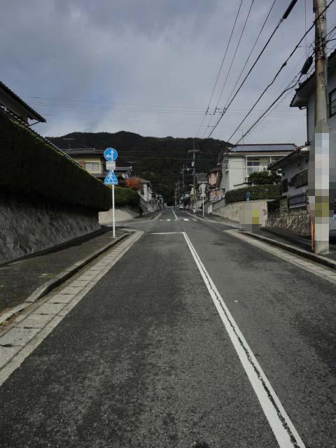 Local photos, including front road. Front road
