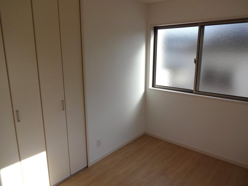 Non-living room. Indoor (10 May 2013) Shooting