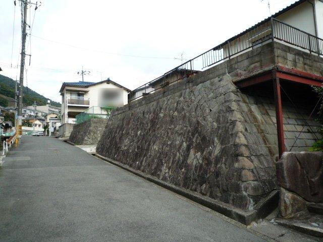 Local photos, including front road.   Front street: Nishiyaku 6m