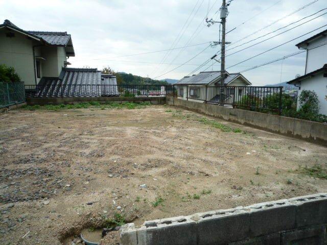 Local land photo.   Vacant lot