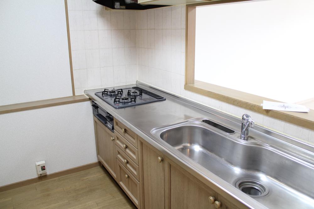 Kitchen. Light full of spacious kitchen.