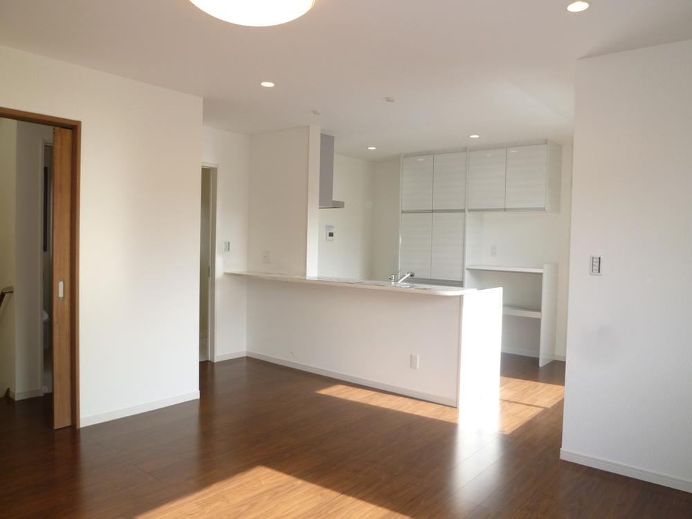 Living. Living dining