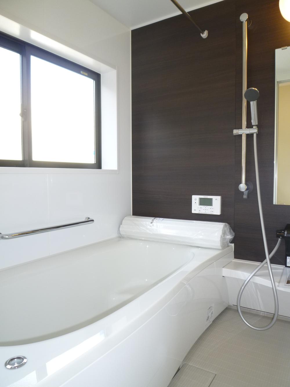 Bathroom. 1 pyeong type window with bathroom