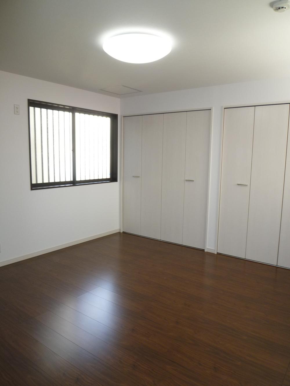 Non-living room. The first floor of an 8-quires Western-style