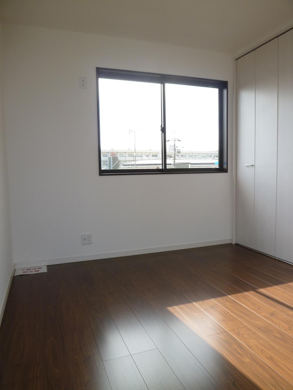 Non-living room. 3 is the floor of the south 6 quires Western-style