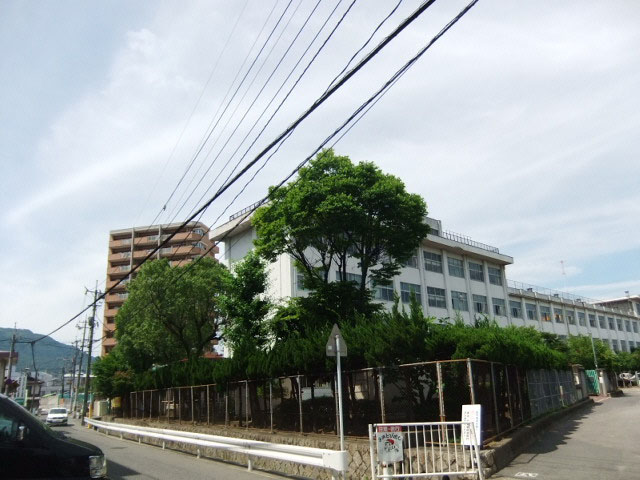 Primary school. Haraminami 300m up to elementary school (elementary school)