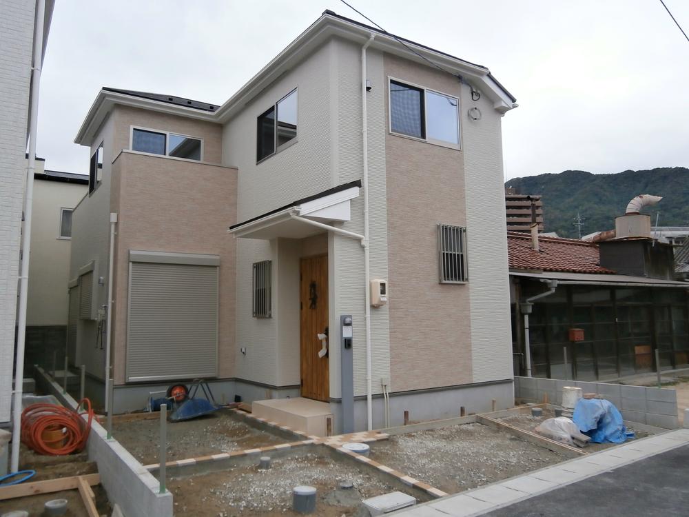 Local appearance photo. Local (10 May 2013) Shooting