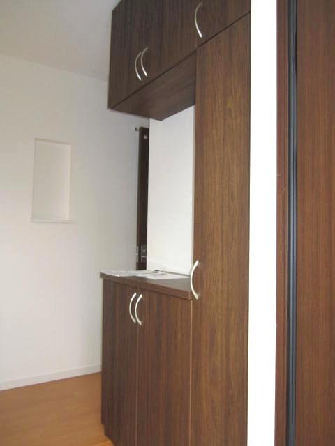 Entrance. Local (August 2013) Shooting