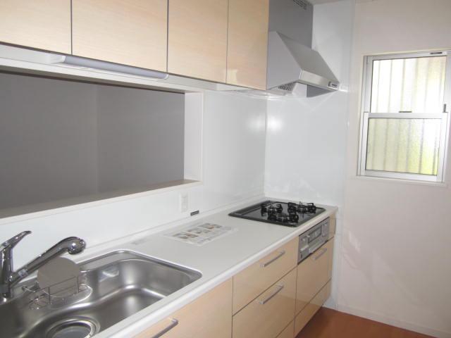 Kitchen. Room (August 2013) Shooting Underfloor Storage Yes