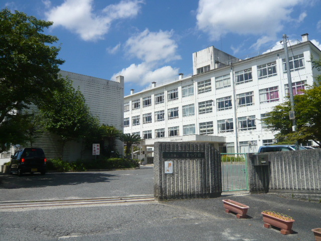 Primary school. 514m to Hiroshima Municipal Yasukita elementary school (elementary school)