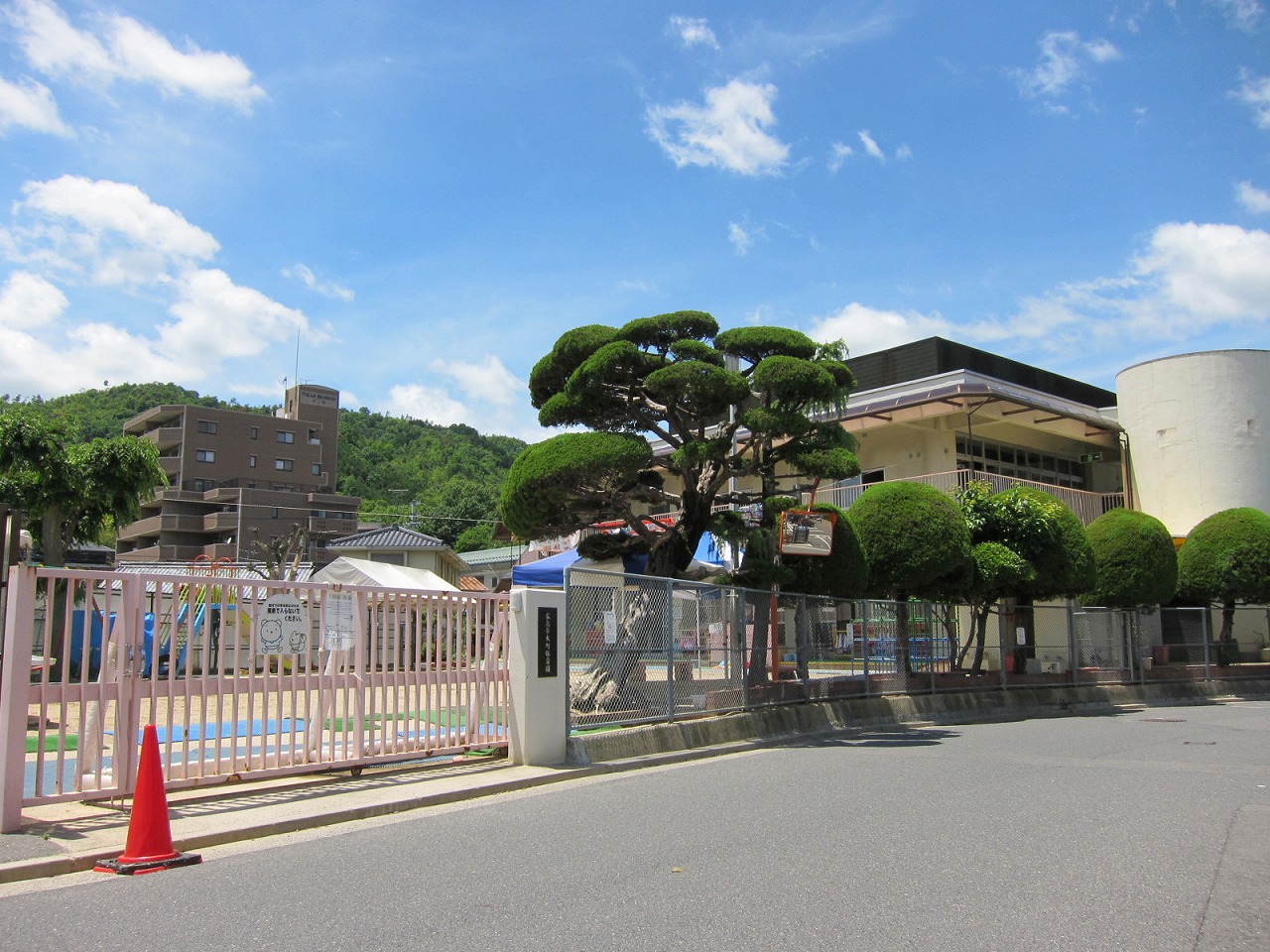 kindergarten ・ Nursery. Omachi nursery school (kindergarten ・ 330m to the nursery)