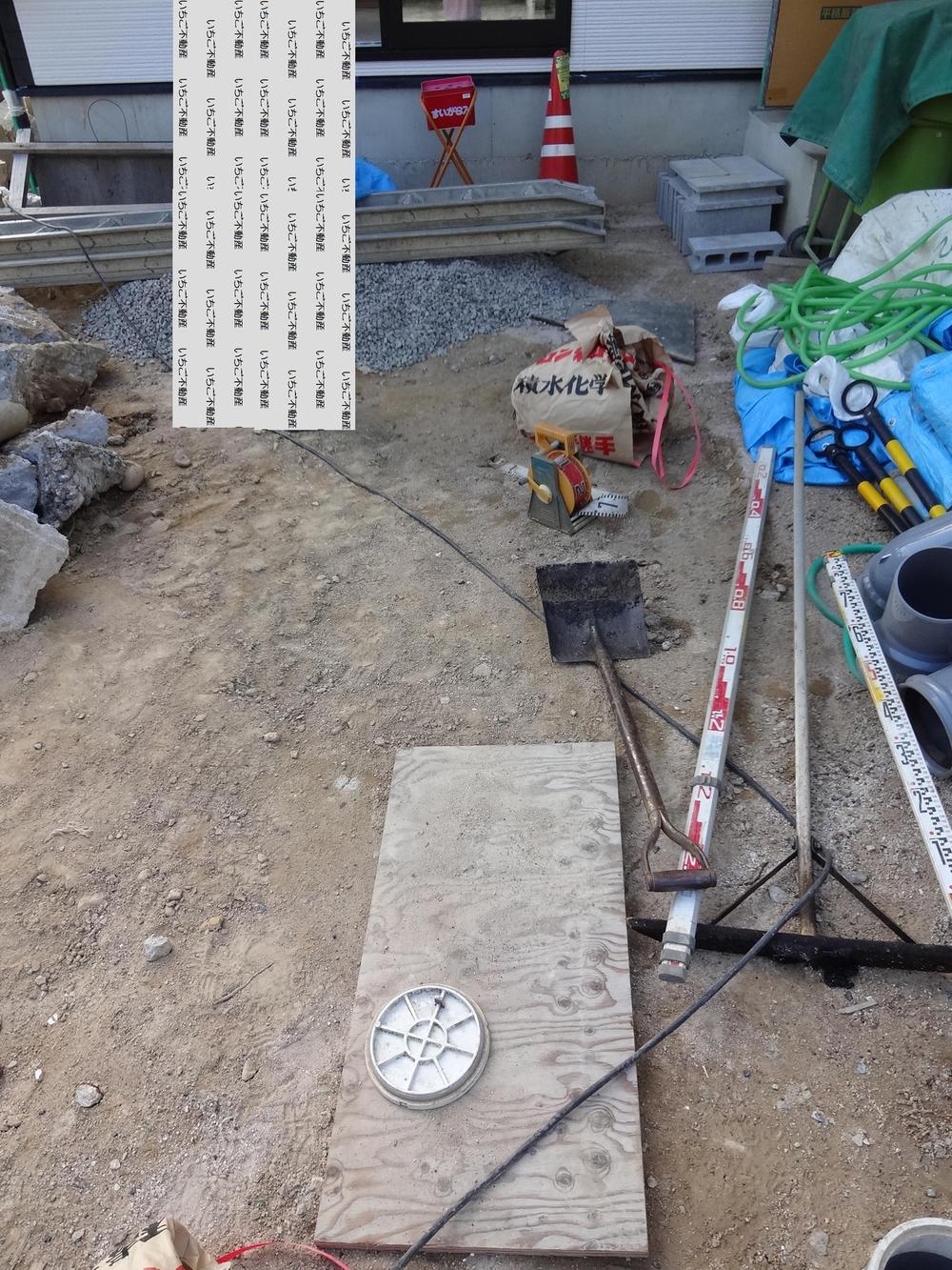 Parking lot. Local (September 2013) Shooting 2013 September 30, scheduled to be completed