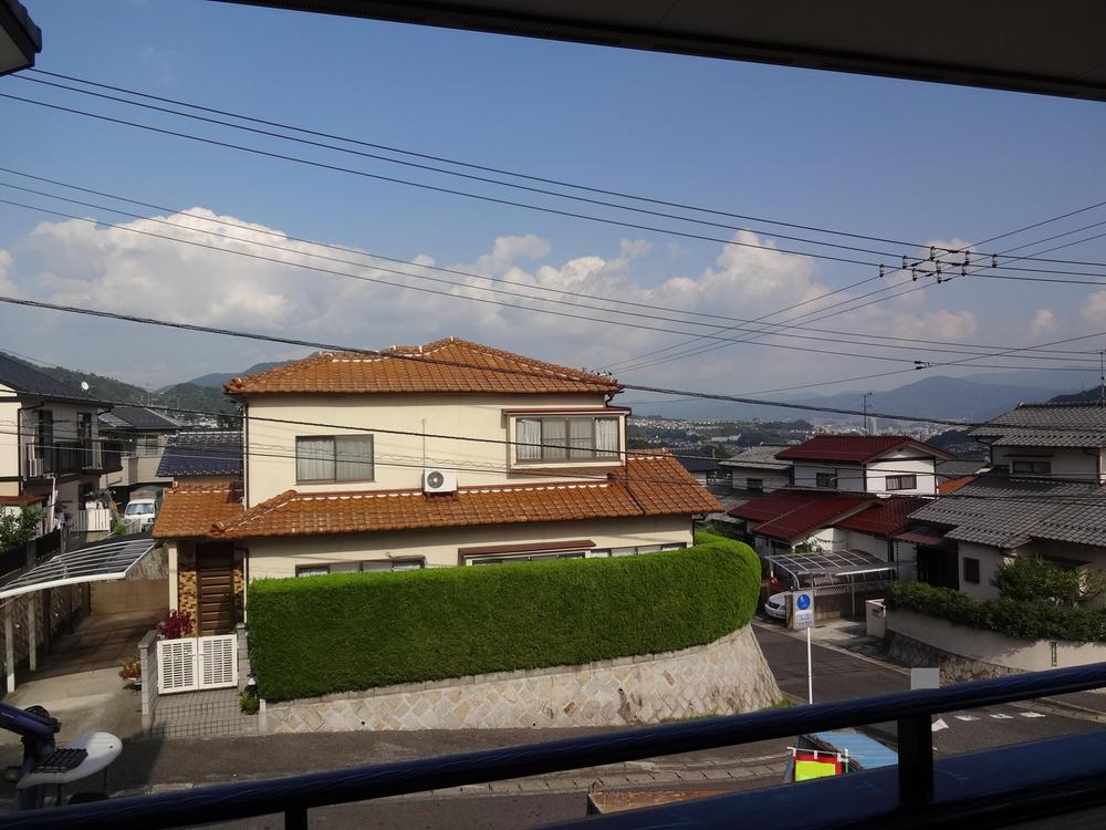 View photos from the dwelling unit. View from local (September 2013) Shooting