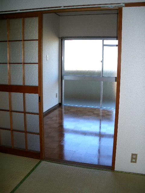 Other room space. Japanese-style room ~ Western style room