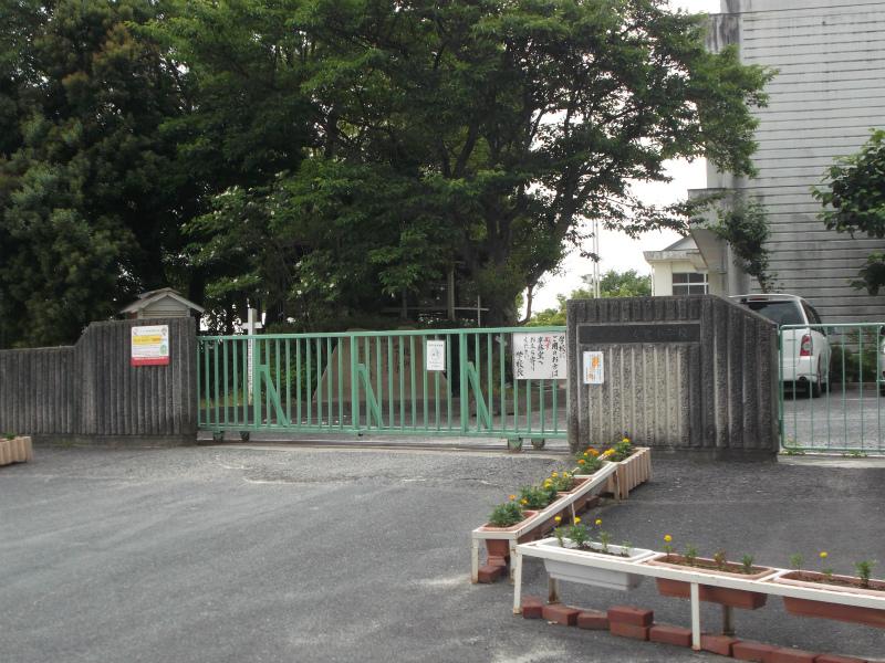 Primary school. 1078m to Hiroshima Municipal Yasukita Elementary School