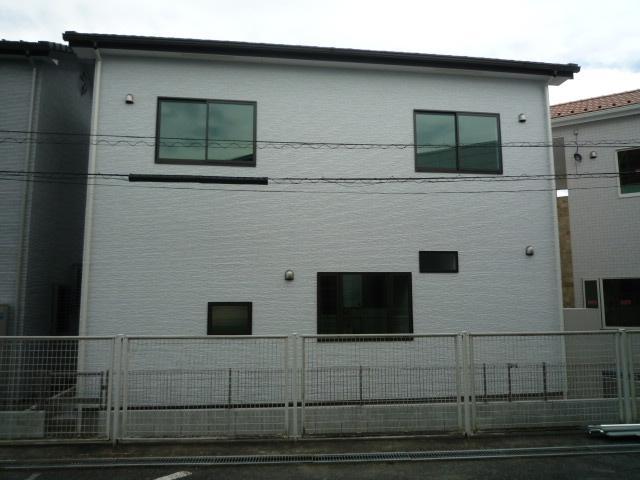 Local appearance photo.  Parking usually one vehicle, Light car one, A total of two Allowed