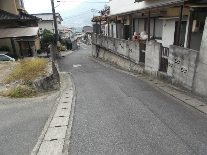 Local photos, including front road. Less penetration of the car other than the residents, Also safe for your home with a small child