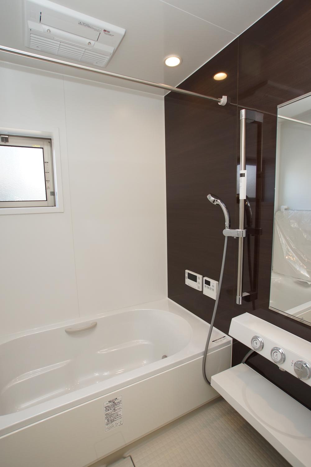 Bathroom. (NO.2 Building) site (December 2013) Shooting