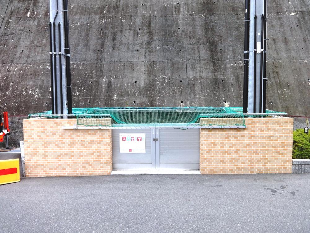 Other common areas. Garbage Storage