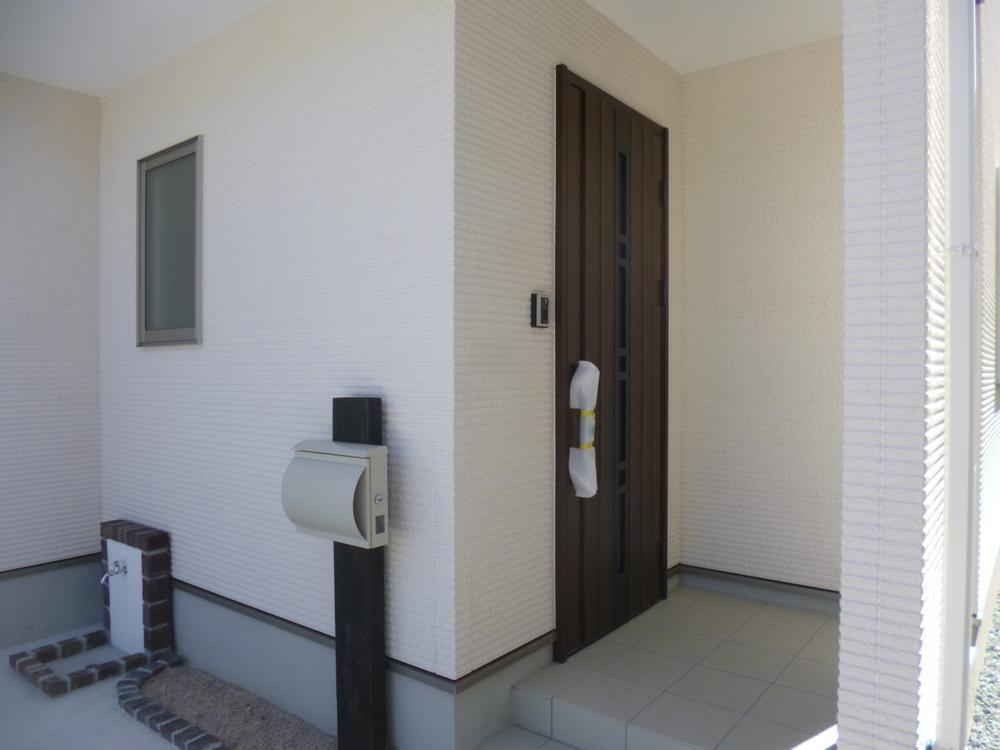 Entrance. (September 2013) Shooting