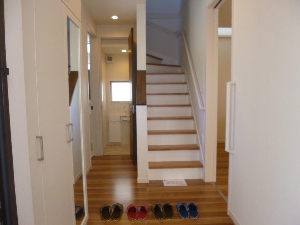 Entrance. (September 2013) Shooting