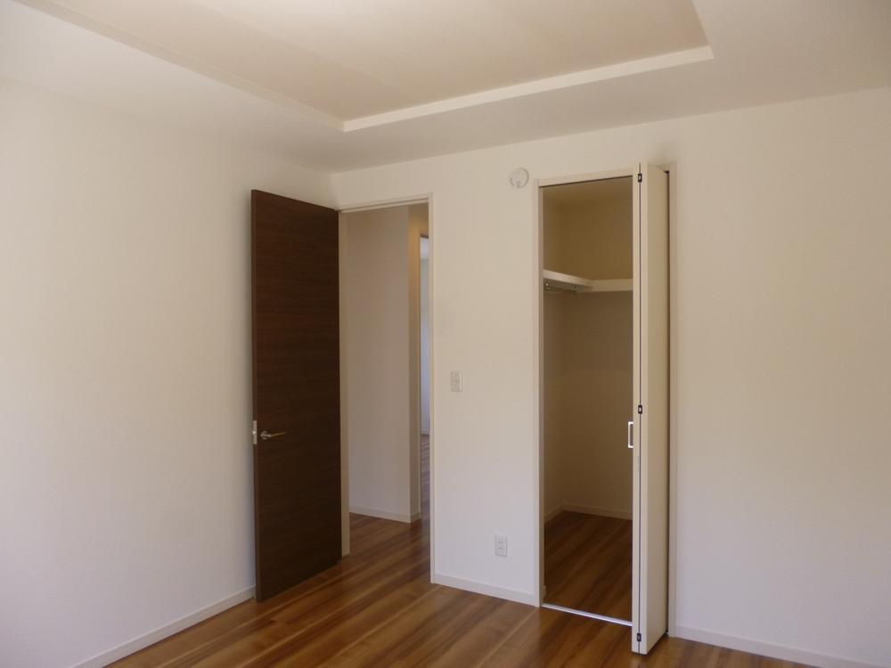 Non-living room. (September 2013) Shooting