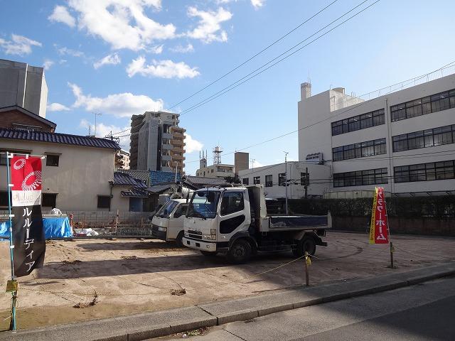 Local photos, including front road. 2013.12.12 Foundation work has begun