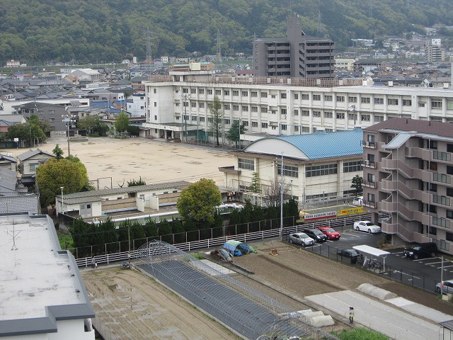 Primary school. 588m to Hiroshima Tatsunaka muscle elementary school (elementary school)