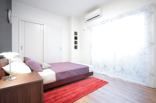 Daylighting ・ Ventilation to excellent Western-style (1) is proposed as the main bedroom