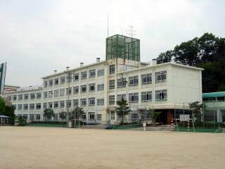 Primary school. Waseda to elementary school (elementary school) 815m