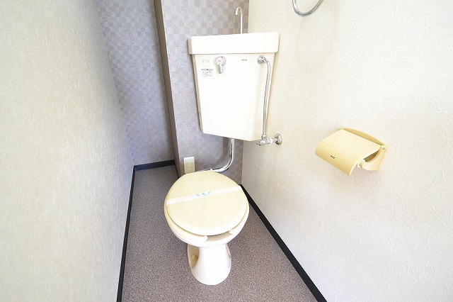 Toilet.  ☆ Bus toilet is also separately ☆