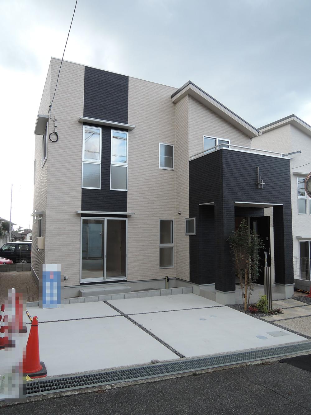 Local appearance photo. Local (11 May 2013) Shooting