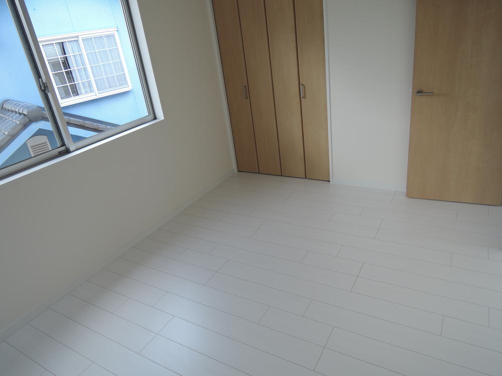 Non-living room. Indoor (11 May 2013) Shooting