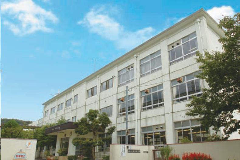 Primary school. 416m to Hiroshima Municipal AzumaKiyoshi Elementary School
