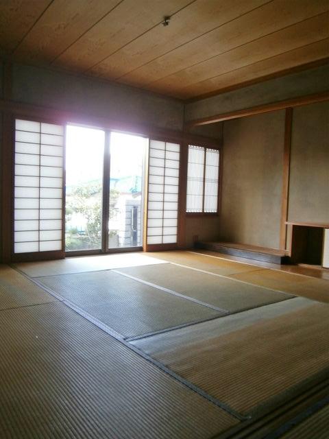 Non-living room. Also enhance Japanese-style room