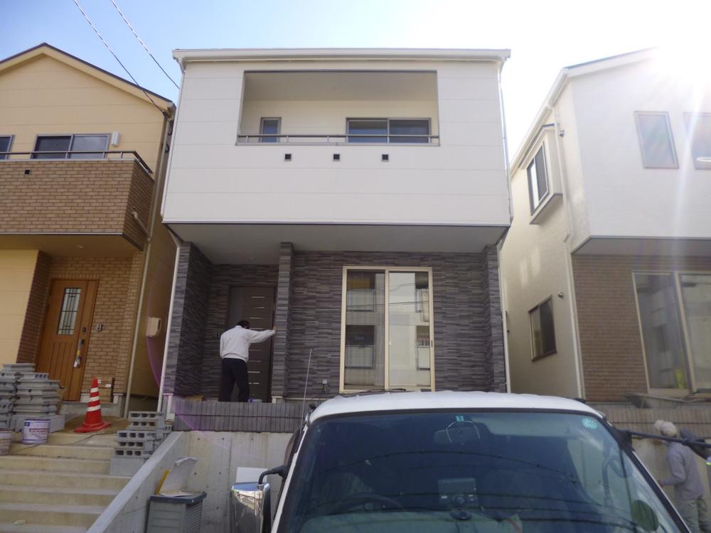 Local appearance photo. Local (11 May 2013) Shooting