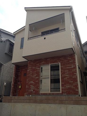 Local appearance photo. Local (11 May 2013) Shooting