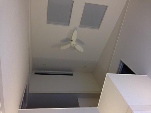 Other. Nice atrium. It was night shooting, During the day is a good space bright and pleasant light is can import of day. 